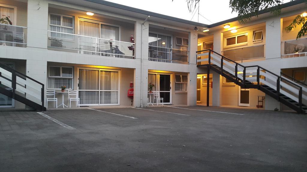 Six On Union Motel Rotorua Exteriör bild