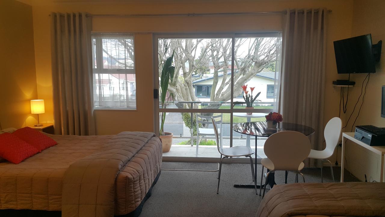 Six On Union Motel Rotorua Exteriör bild