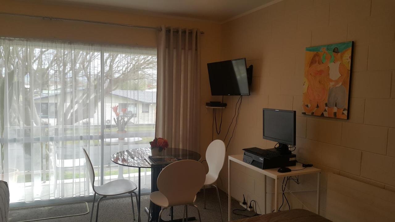 Six On Union Motel Rotorua Exteriör bild