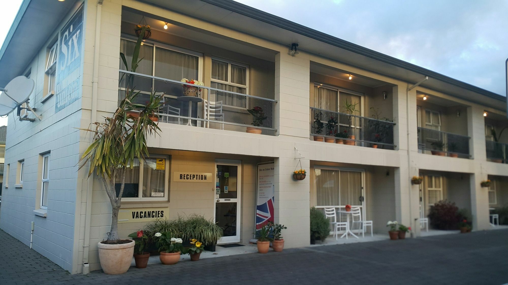 Six On Union Motel Rotorua Exteriör bild
