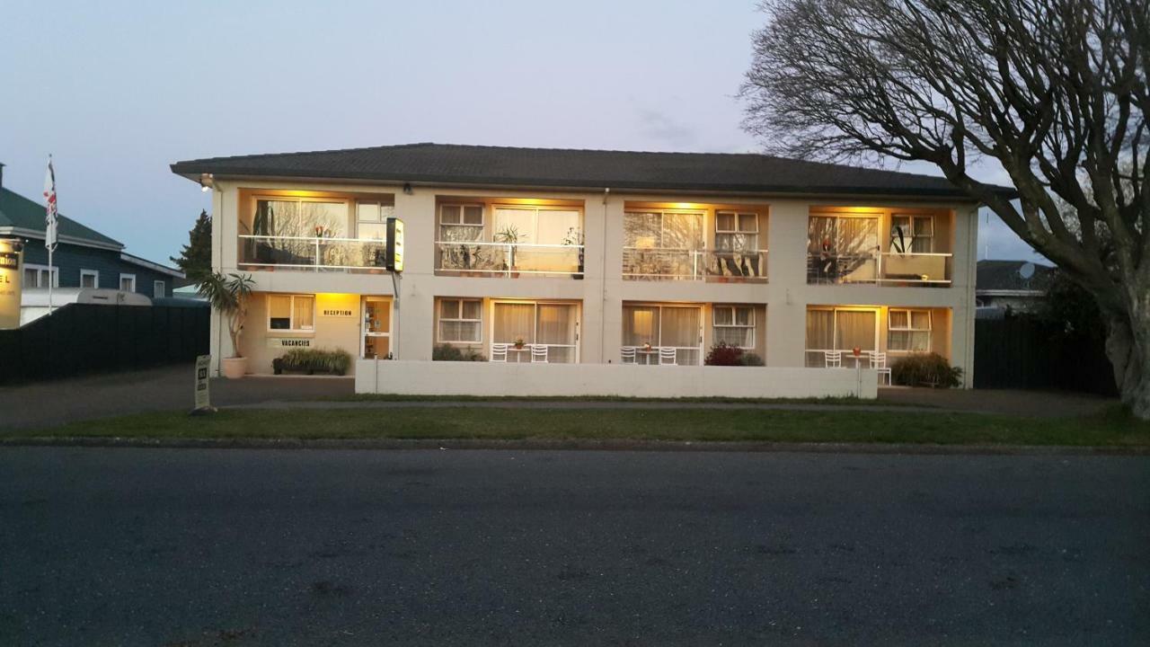 Six On Union Motel Rotorua Exteriör bild